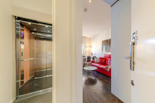 Apartamento de 1 dormitorio con sofá cama del hotel Eslava. Foto 10