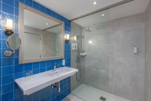 Habitación doble Vista Mar Balcón o Terraza Superior 2 Camas individuales del hotel Corallium Dunamar By Lopesan Hotels - Adults Only. Foto 3