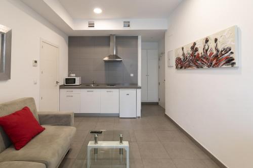 Apartamento Balcón o Terraza Con Cocina 1 habitación Sofá Cama incluido 1 Cama doble del hotel Reservaloen Terrazas de la Catedral. Foto 12