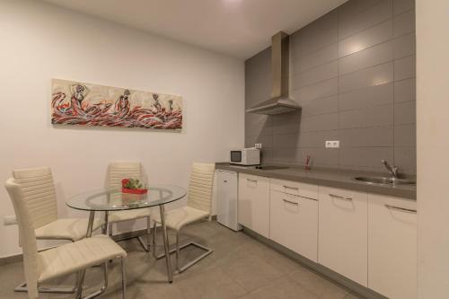 Apartamento interior de 1 dormitorio del hotel Reservaloen Terrazas de la Catedral. Foto 14