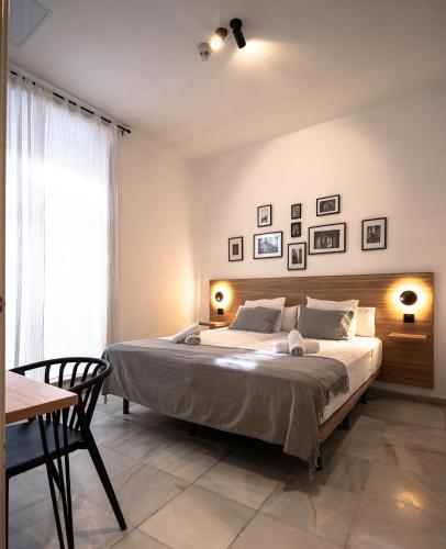 Habitación Doble - 2 camas del hotel La Central Sevilla. Foto 1