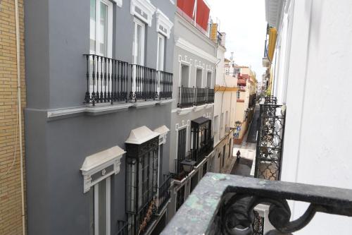 Habitación Doble con baño compartido - 2 camas del hotel La Central Sevilla. Foto 5