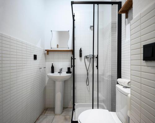 Habitación Individual con baño compartido del hotel La Central Sevilla. Foto 3