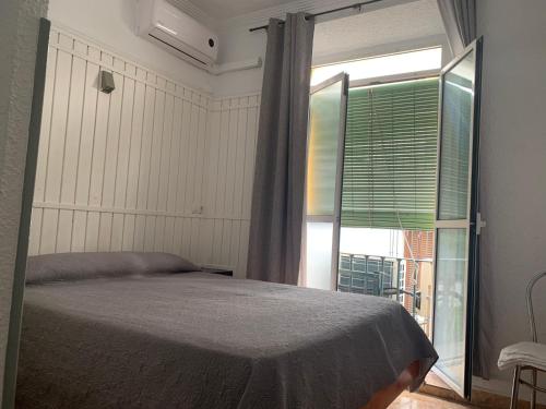 Habitación Doble con baño privado del hotel Alcobia. Foto 22