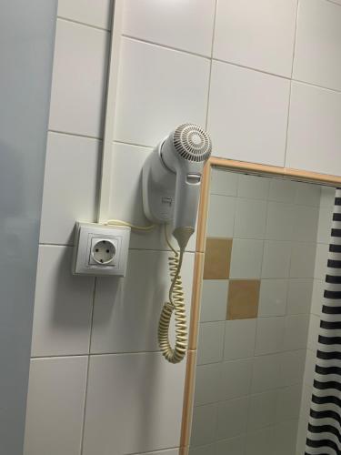 Habitación Doble con baño privado del hotel Alcobia. Foto 26