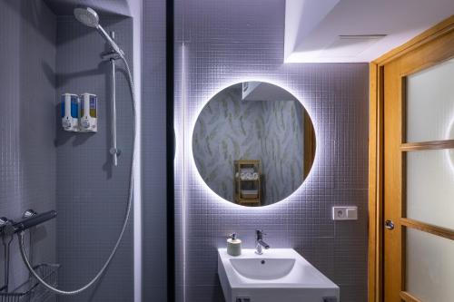 Estudio del hotel Reservaloen Casa Del Museo / Topibe Sl. Foto 13