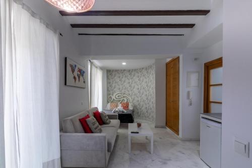 Estudio Sofá Cama incluido 1 Cama doble kitchenette Agradable del hotel Reservaloen Casa Del Museo / Topibe Sl. Foto 3