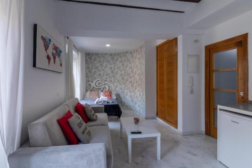 Estudio Sofá Cama incluido 1 Cama doble kitchenette Agradable del hotel Reservaloen Casa Del Museo / Topibe Sl. Foto 14