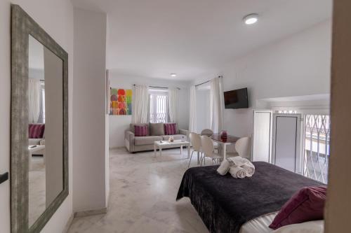 Estudio - No fumadores del hotel Reservaloen Casa Del Museo / Topibe Sl. Foto 2