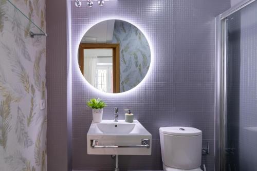 Estudio - No fumadores del hotel Reservaloen Casa Del Museo / Topibe Sl. Foto 8