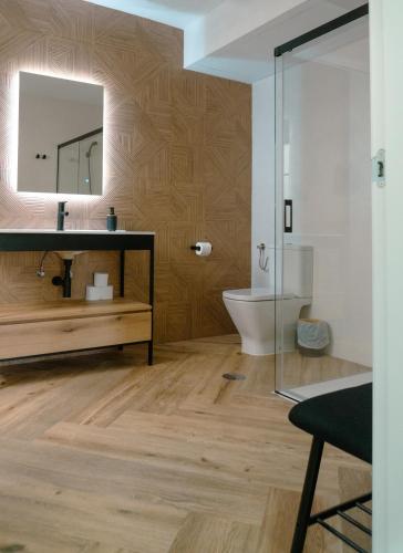 Bed in 4 - Bed Mixed Superior Dormitory Room with private Bathroom and coworking space del hotel La Banda Rooftop