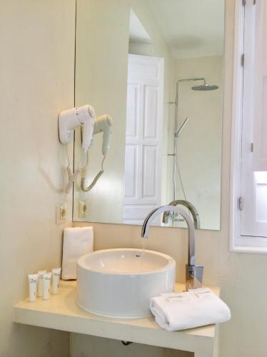 Habitación Doble Superior con vistas a la ciudad del hotel Boutique Elvira Plaza