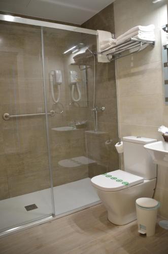 Habitación Triple del hotel Doña Lina. Foto 6