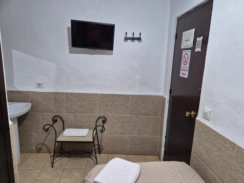 Habitación Individual con baño compartido del hotel Javier. Foto 9