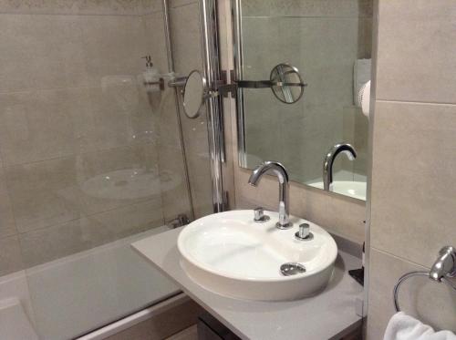 Habitación Doble - 2 camas del hotel Palacio Alcazar. Foto 1