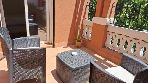 Habitación Doble con terraza del hotel San Vicente Ii. Foto 7