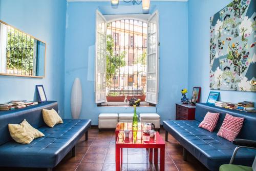 Habitación Doble con baño del hotel Sevilla One Centro. Foto 11