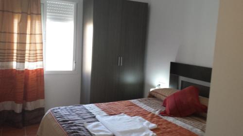 Habitación Doble con baño compartido del hotel Gran Plaza. Foto 3