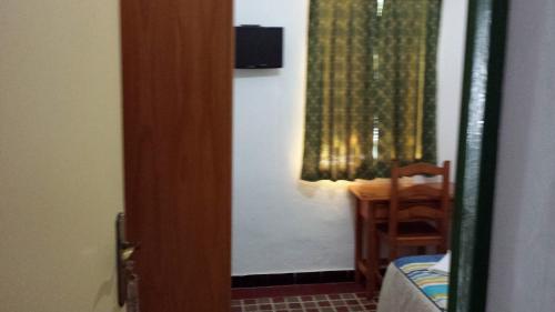 Habitación Individual con baño compartido del hotel Gran Plaza. Foto 3