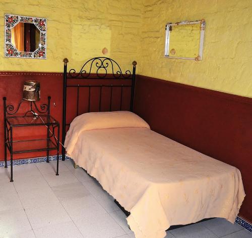 Habitación Individual con baño compartido del hotel Vergara. Foto 1