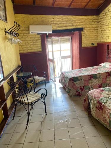 Habitación Triple con baño compartido del hotel Vergara. Foto 2