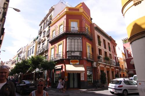 Estudio con balcón del hotel Living Sevilla Apartments Catedral