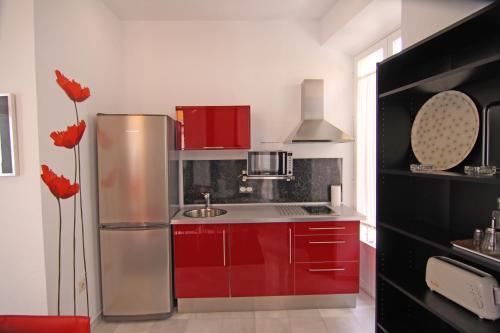 Estudio con balcón del hotel Living Sevilla Apartments Catedral. Foto 6