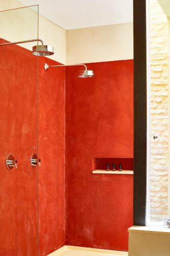 Habitación Deluxe con cama extragrande del hotel Boutique Corral Del Rey By Aluz Collection. Foto 6