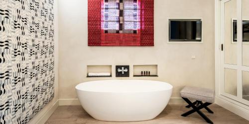 Habitación Doble con terraza del hotel Boutique Corral Del Rey By Aluz Collection. Foto 6