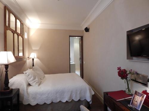 Habitación Deluxe con cama extragrande del hotel Boutique Corral Del Rey By Aluz Collection. Foto 10