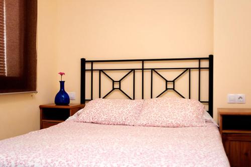 Habitación Doble con baño privado del hotel La Montorena. Foto 1