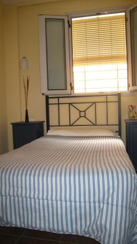 Habitación Individual con baño compartido del hotel La Montorena. Foto 2