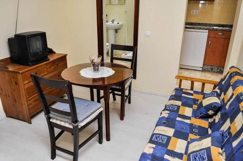 Habitación familiar Superior Con Cocina del hotel La Montorena. Foto 1