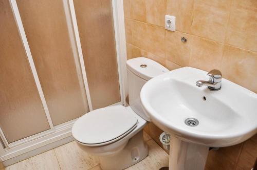 Habitación familiar Superior Con Cocina del hotel La Montorena. Foto 2