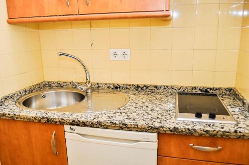 Habitación familiar Superior Con Cocina del hotel La Montorena. Foto 4