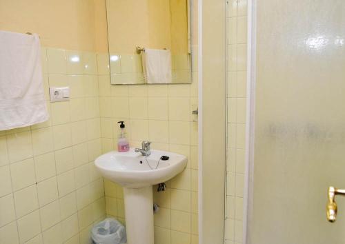 Habitación familiar Superior Con Cocina del hotel La Montorena. Foto 7