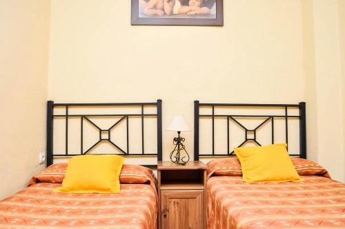 Habitación familiar Superior Con Cocina del hotel La Montorena. Foto 8