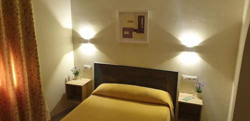 Habitación Doble con baño privado del hotel Catedral. Foto 6