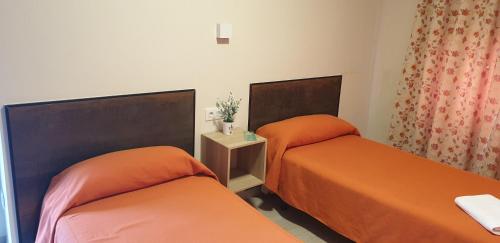 Habitación Doble con baño compartido - 2 camas del hotel Catedral. Foto 8