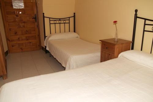 Habitación Doble con baño compartido - 2 camas del hotel Catedral. Foto 9