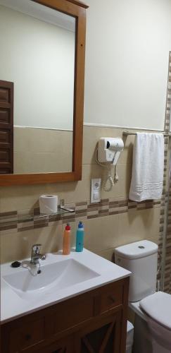 Habitación Doble con baño compartido del hotel Catedral. Foto 1