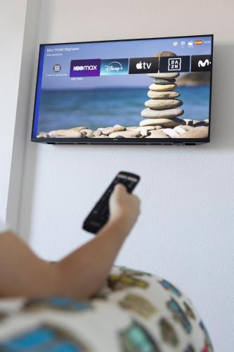 Habitación Doble Superior con vistas a la piscina del hotel MUR Neptuno Gran Canaria - Adults Only. Foto 3