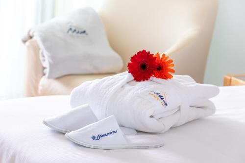 Habitación Doble Superior con vistas a la piscina del hotel MUR Neptuno Gran Canaria - Adults Only. Foto 4