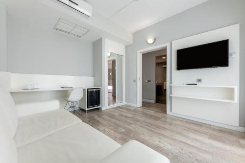 Habitación Familiar Deluxe del hotel Caserio. Foto 3