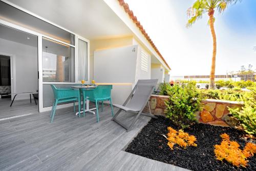 Bungalow Vista Jardín 1 habitación Sofá Cama incluido 2 Camas individuales del hotel Relaxia Los Girasoles. Foto 8