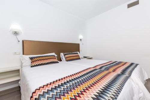 Habitación Doble Superior del hotel Rey Carlos. Foto 2