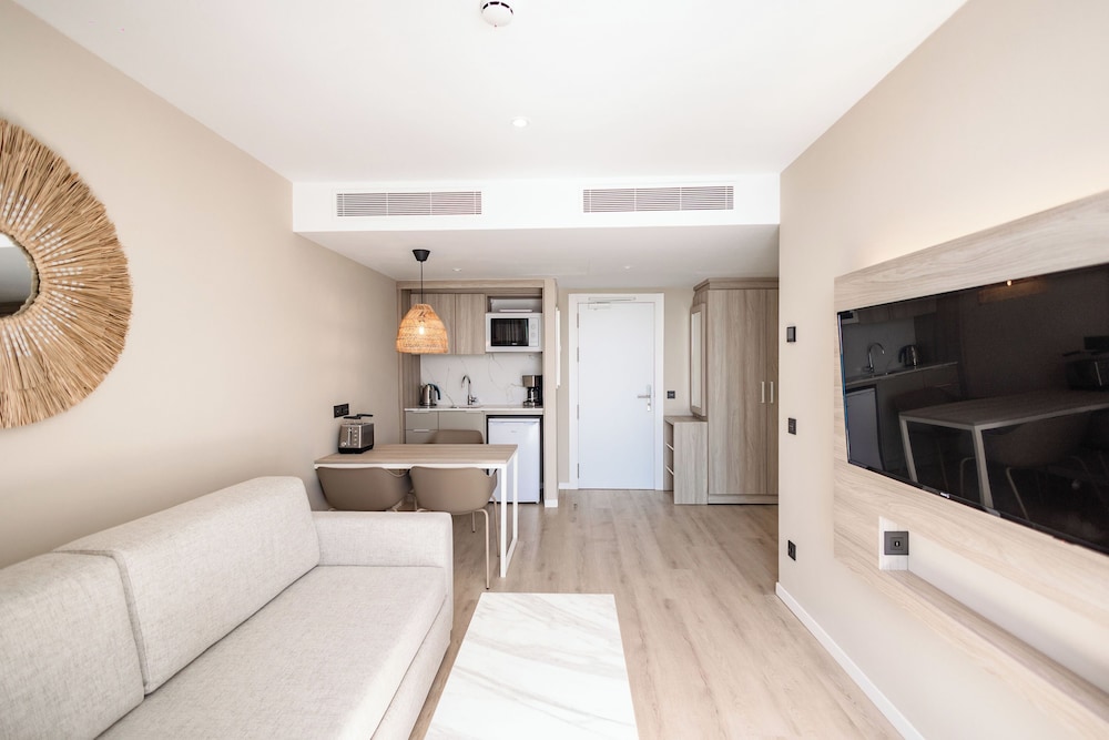 Suite estudio clásica del hotel Servatur Puerto Azul