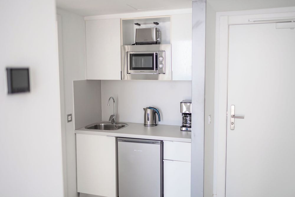 Suite familiar, vistas al mar del hotel Servatur Puerto Azul. Foto 3