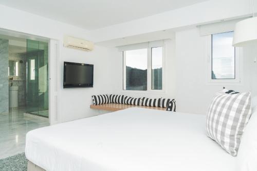 Villa con bañera de hidromasaje del hotel Marina Bayview - Adults Only. Foto 3