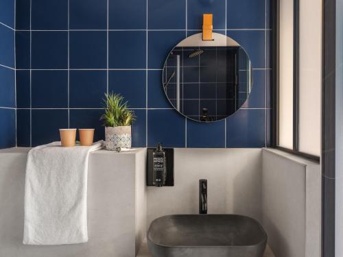 Habitación Doble Estándar del hotel Ibis Styles Montmartre Nord. Foto 7